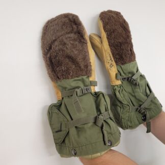 Extreme Cold Weather Military Mittens (Illinois Glove Company)