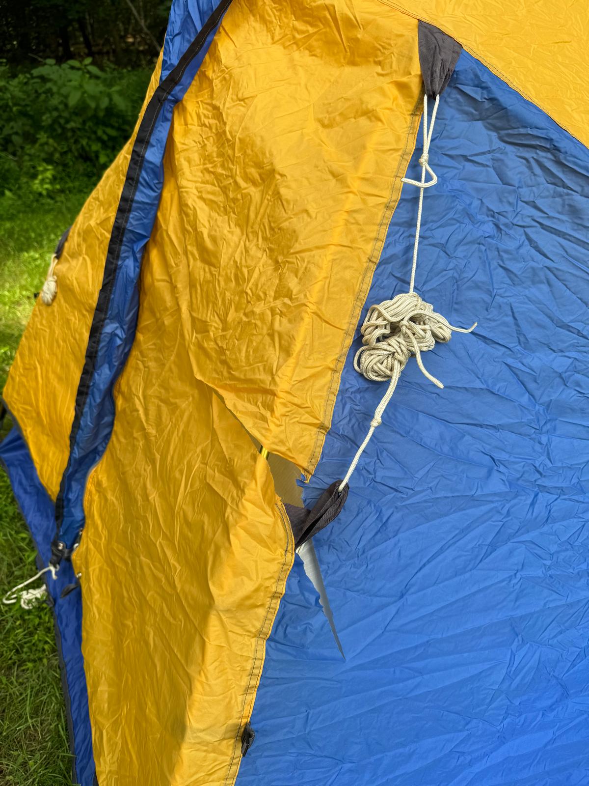 Sierra Designs Tiros 2-Person Tent- Vintage 90s (Tear in Fly) - Image 4